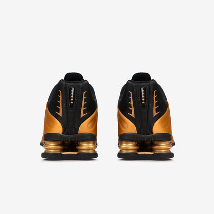 Shox R4 - Preto Dourado