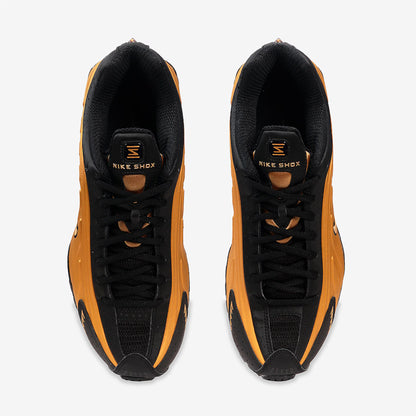 Shox R4 - Preto Dourado
